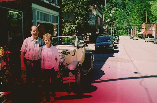 Clifford Roark, and Wife Waltha Noe Roark.jpg